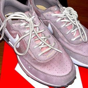 Girls Nikes size 2, great condition.